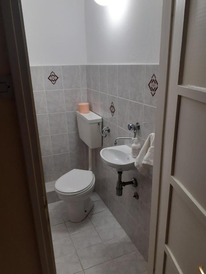 Kuca Sa Pogledom Na More- Paula Baška Esterno foto